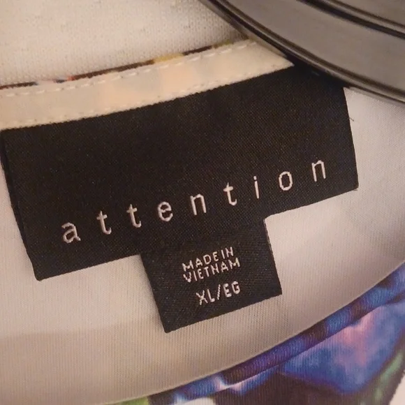 Attention floral dress - Picture 4 of 6